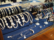 Load image into Gallery viewer, The Sarah Necklace