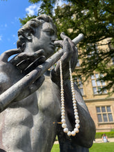 Load image into Gallery viewer, The Lilibet Necklace