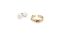 Load image into Gallery viewer, Tortoise ring box with pearl earrings and ring gift set.