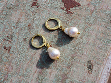 Load image into Gallery viewer, Silver or Gold Pearl Huggie Hoop Earrings.
