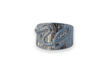 Load image into Gallery viewer, Snake ring