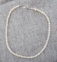 Load image into Gallery viewer, The Sarah Necklace