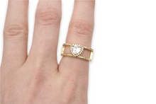 Load image into Gallery viewer, Heart Ring