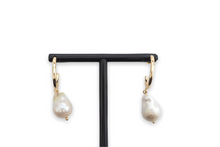 Load image into Gallery viewer, The Toni Earrings
