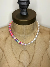 Load image into Gallery viewer, Chiquitita necklace. Handmade freshwater pearl necklace with clay polymer beads.
